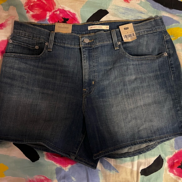Levi’s Mid Length Jean Shorts - Picture 1 of 7